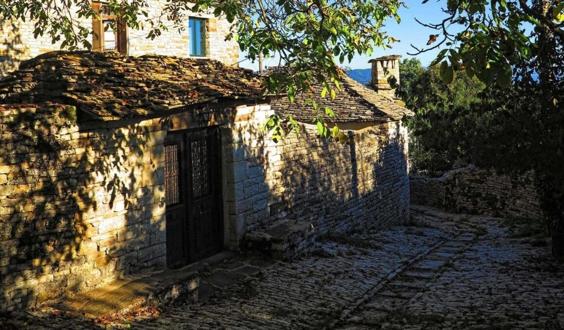 cobbled streets in vradeto
